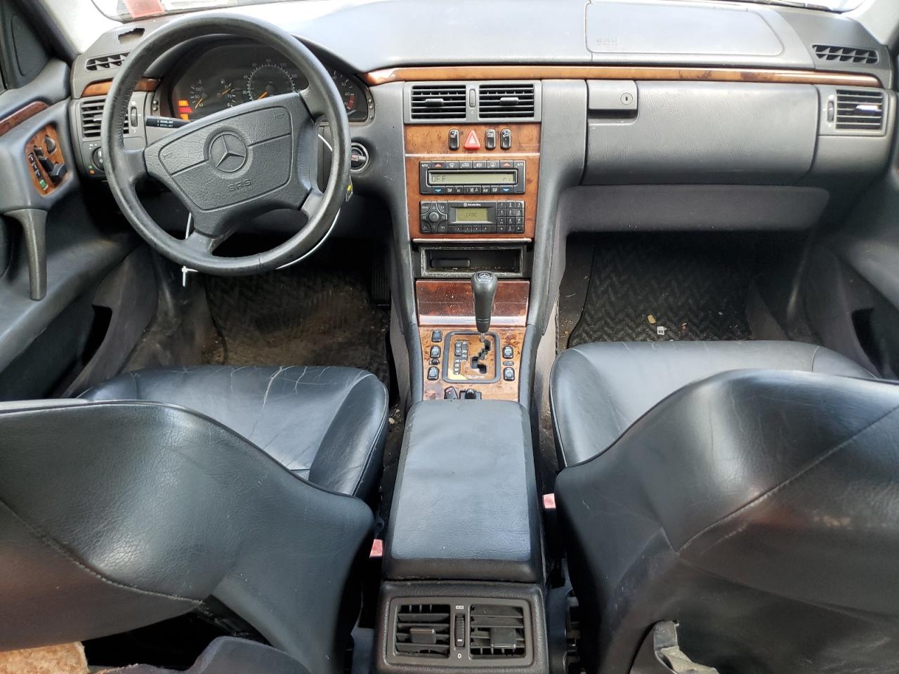 1999 Mercedes-Benz E 430 VIN: WDBJF70H0XA830319 Lot: 56785795
