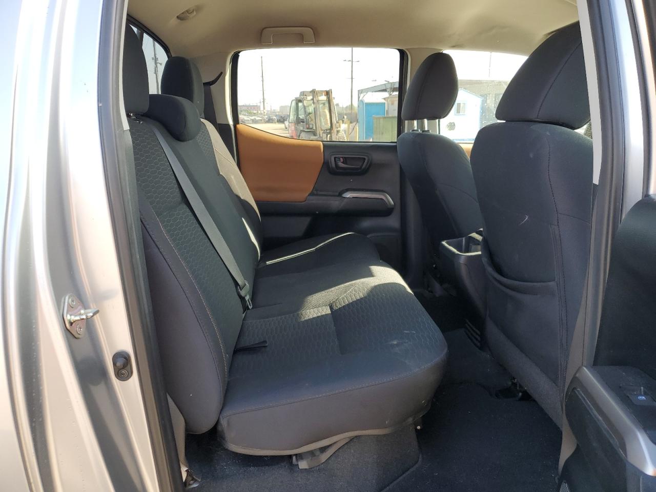 3TMBZ5DN6HM010221 TOYOTA TACOMA 2017