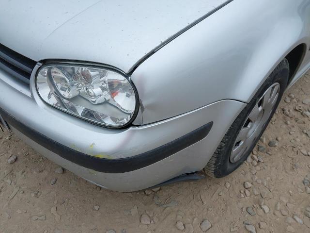 2003 VOLKSWAGEN GOLF TDI S