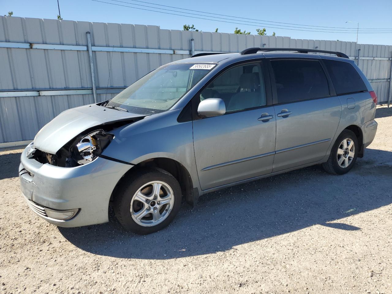 2004 Toyota Sienna Ce for Sale in Nisku, AB - Front End