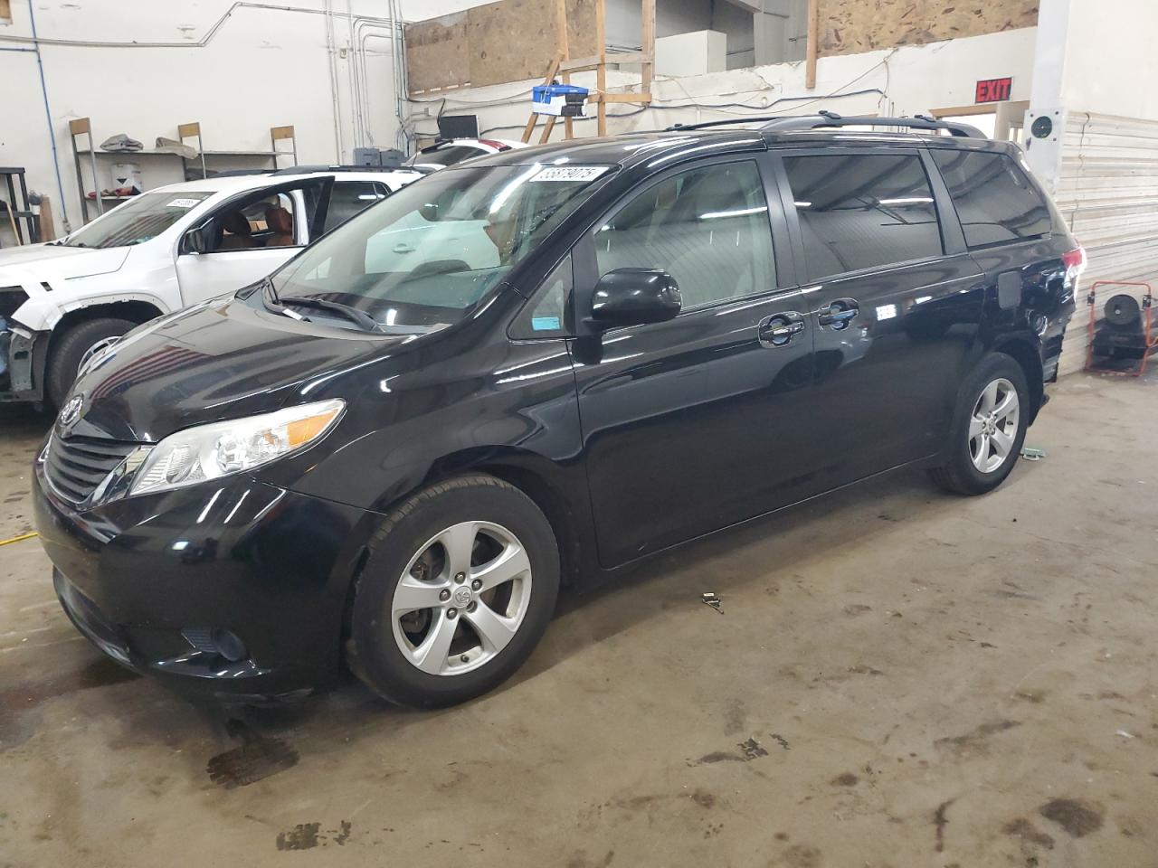 2011 Toyota Sienna Le for Sale in Ham Lake, MN - Rear End