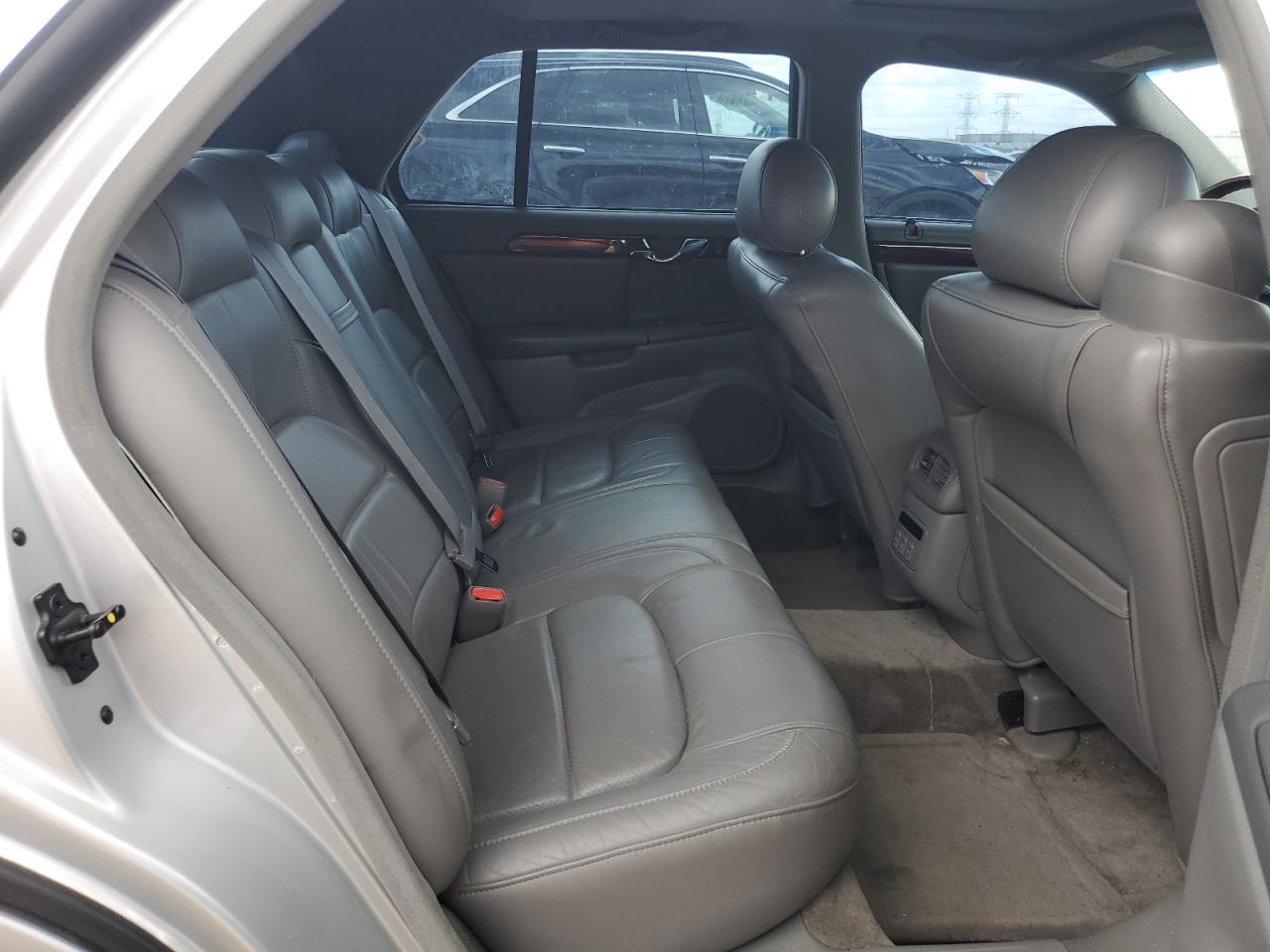 2002 Cadillac Deville Dts VIN: 1G6KF57902U119528 Lot: 58657005