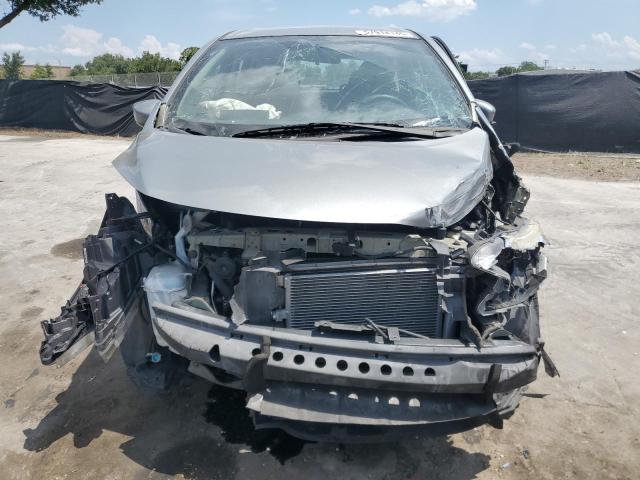  NISSAN VERSA 2015 Серебристый