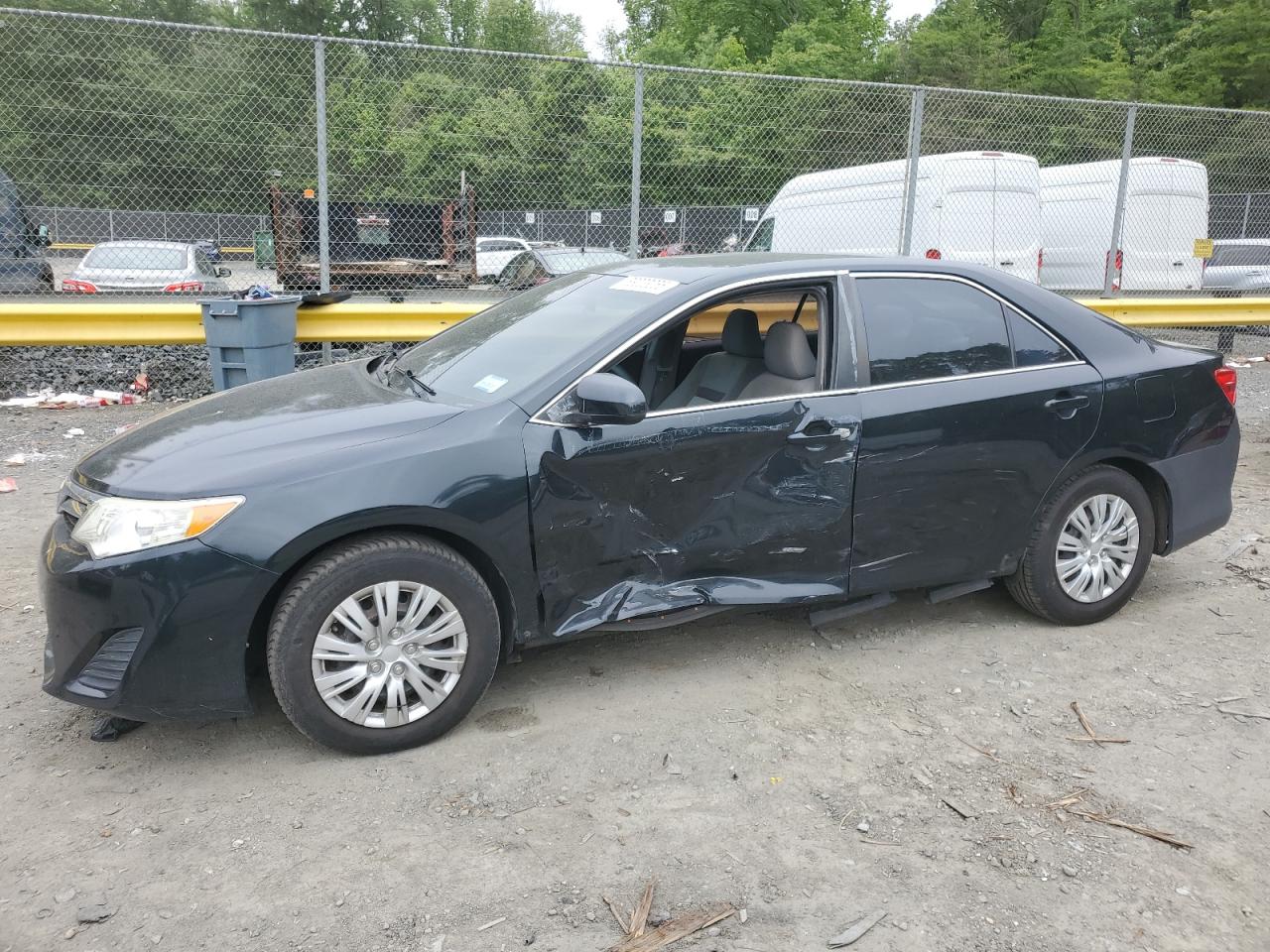 2012 Toyota Camry Base na sprzedaż w Waldorf, MD - Side