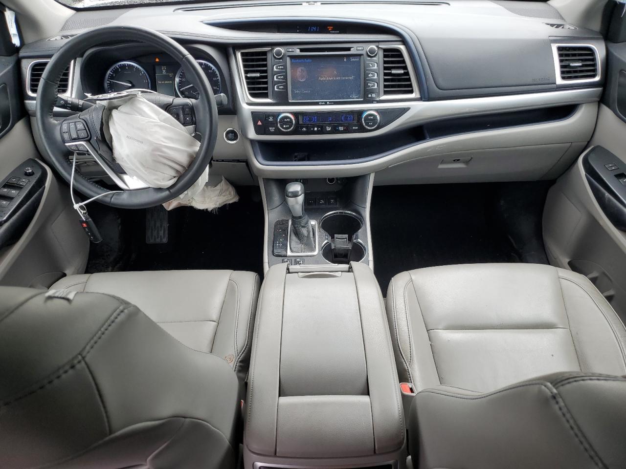 2015 Toyota Highlander Xle VIN: 5TDJKRFH8FS216880 Lot: 55121555
