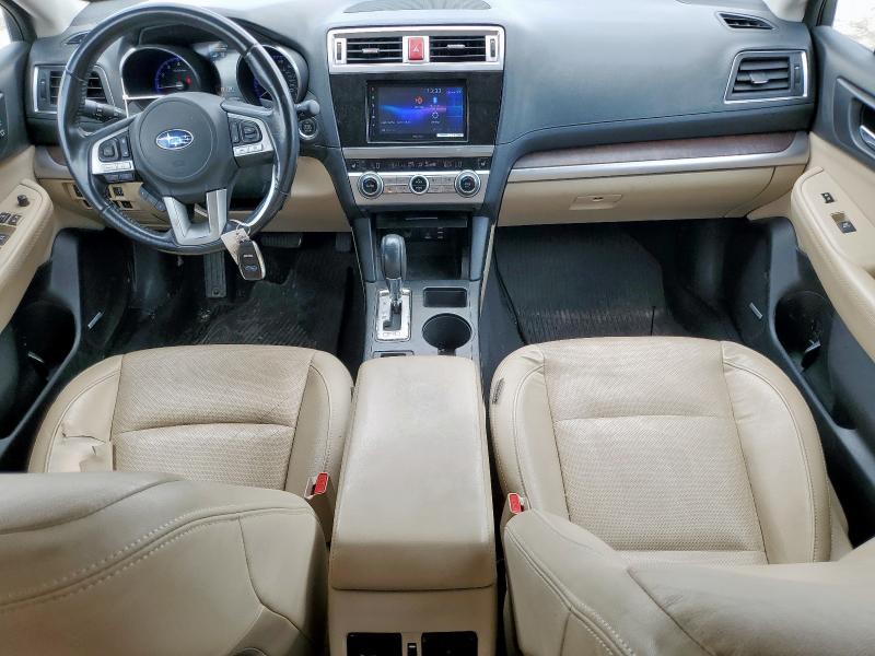  SUBARU OUTBACK 2016 Granatowy