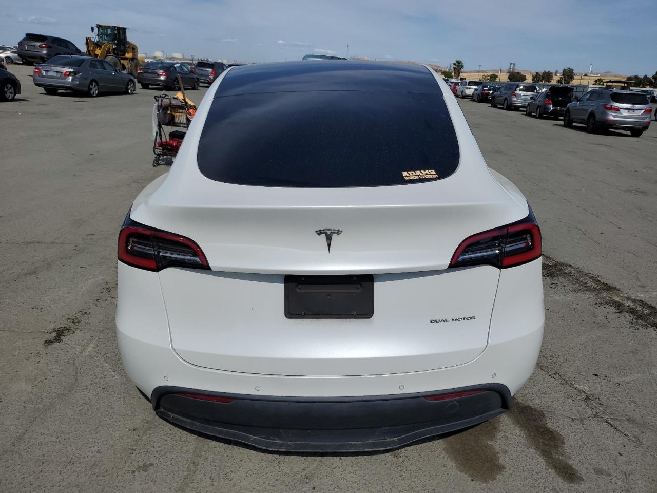 2021 Tesla Model Y VIN: 5YJYGDEE1MF090552 Lot: 56987935