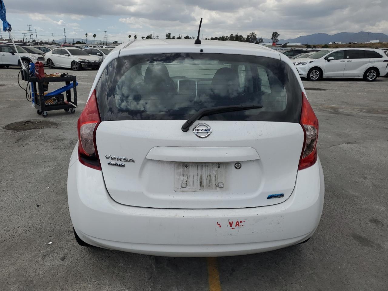 2015 Nissan Versa Note S VIN: 3N1CE2CP0FL396402 Lot: 56957015