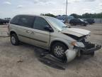 2005 Chrysler Town & Country  zu verkaufen in Newton, AL - All Over