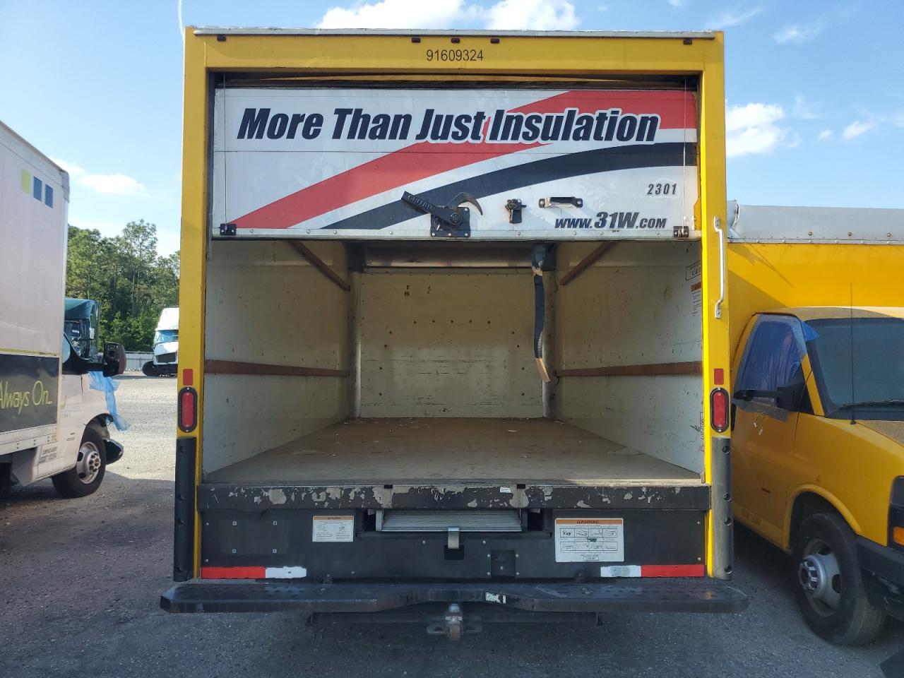 2018 GMC Savana Cutaway G3500 VIN: 7GZ37TCG4JN901883 Lot: 55983275
