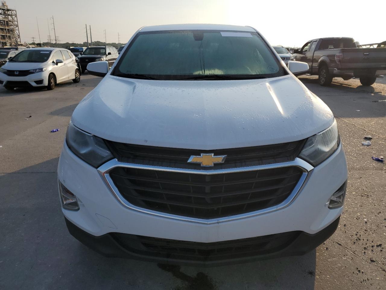 2GNAXJEV9J6186082 CHEVROLET EQUINOX 2018