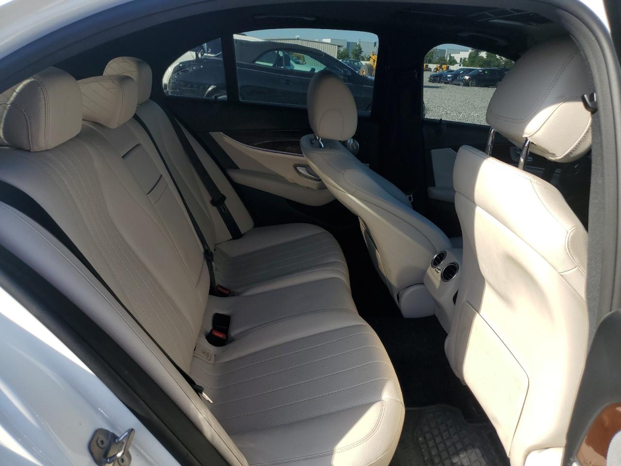 2017 Mercedes-Benz E 300 4Matic VIN: WDDZF4KB2HA054441 Lot: 56946975