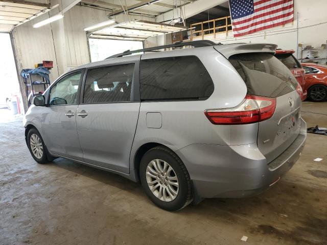 Minivans TOYOTA All Models 2017 Srebrny