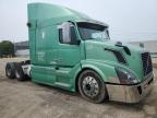 2011 Volvo Vnl Semi Truck na sprzedaż w Elgin, IL - Mechanical