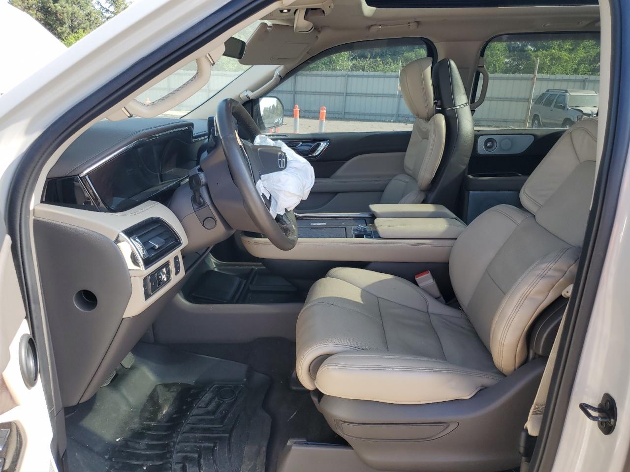 2022 Lincoln Navigator Reserve VIN: 5LMJJ2LT3NEL04123 Lot: 55170935