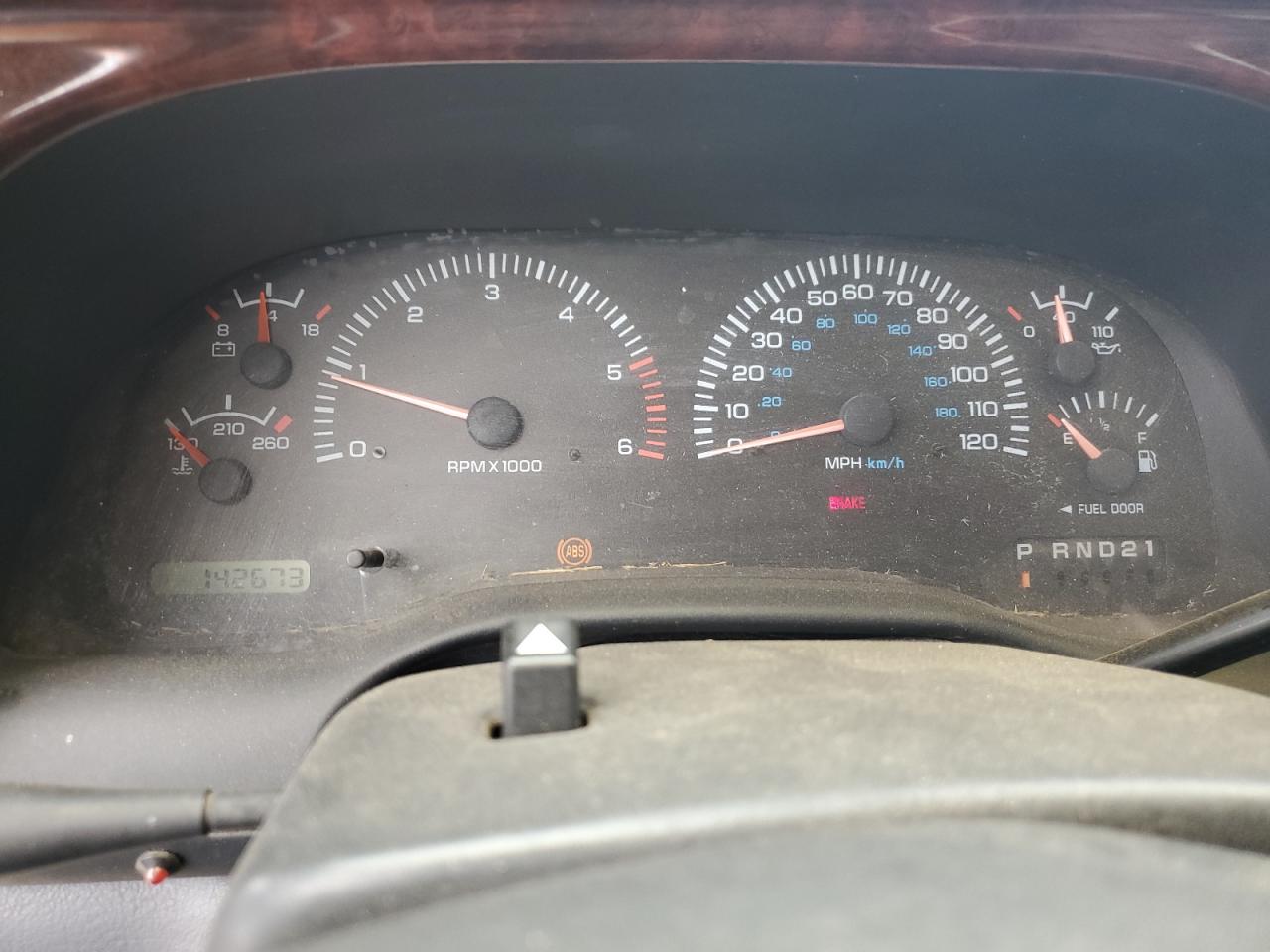 1998 Dodge Ram 2500 VIN: 1B7KF23ZXWJ229771 Lot: 57152265