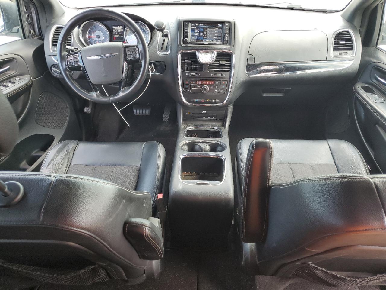 2014 Chrysler Town & Country S VIN: 2C4RC1HG8ER188611 Lot: 57030715