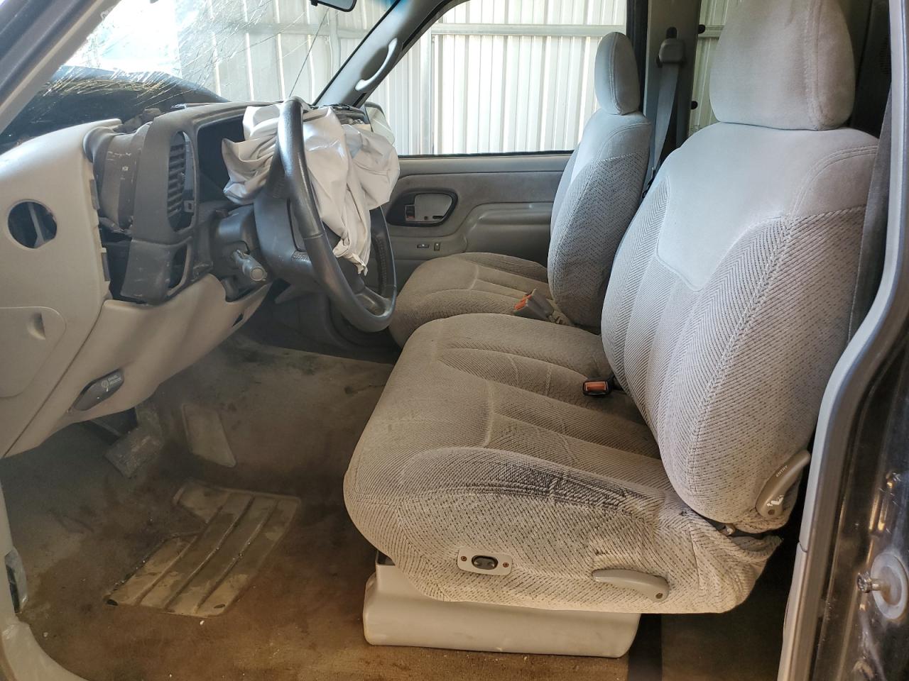 1998 Chevrolet Gmt-400 K1500 VIN: 2GCEK19R5W1282060 Lot: 56144065