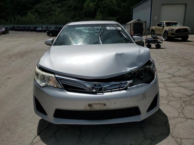  TOYOTA CAMRY 2013 Серебристый