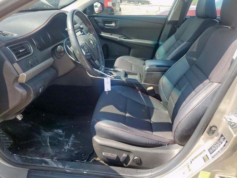  TOYOTA CAMRY 2016 Серебристый