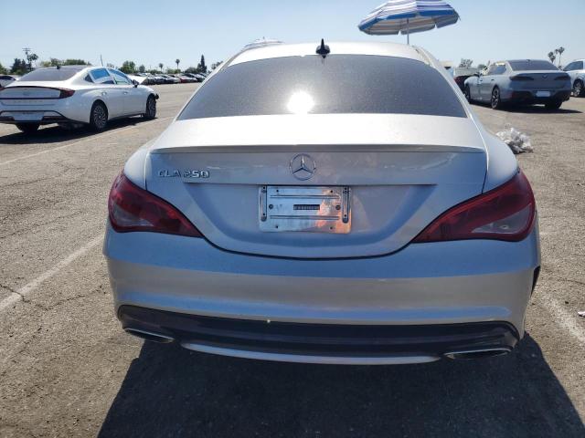 MERCEDES-BENZ CLA-CLASS 2018 Серебристый