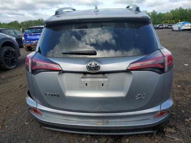  TOYOTA RAV4 2018 Srebrny