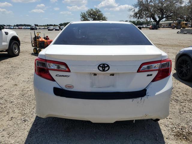  TOYOTA CAMRY 2013 Biały