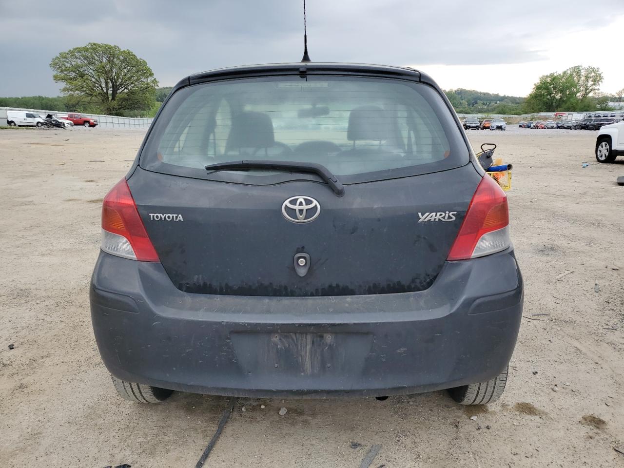 2010 Toyota Yaris VIN: JTDJT4K37A5290297 Lot: 56980175