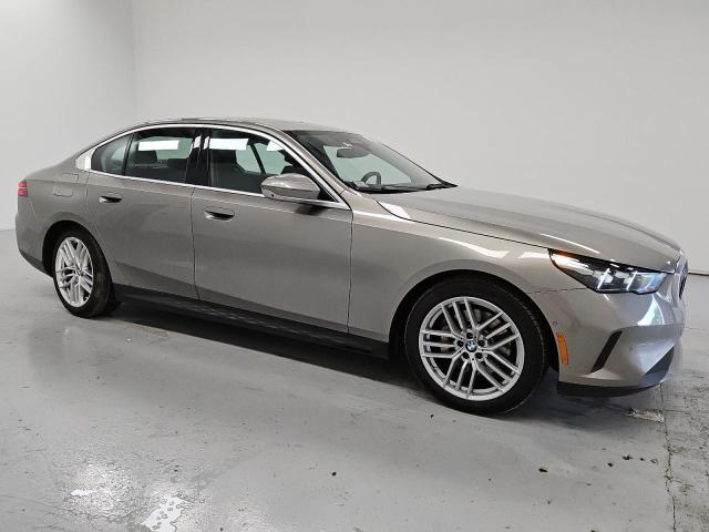  BMW 5 SERIES 2024 tan