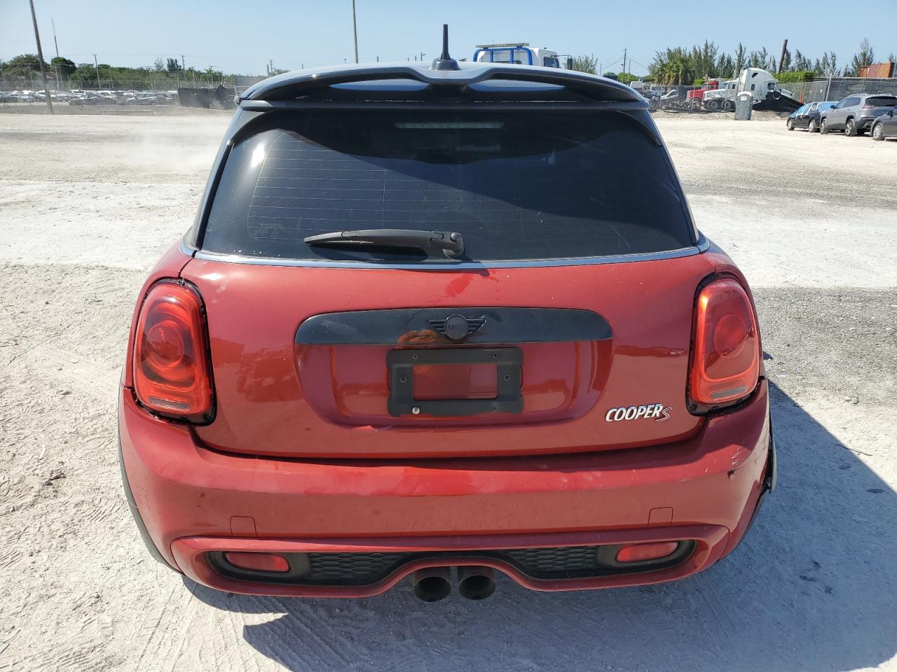 2015 Mini Cooper S VIN: WMWXP7C52F2A33430 Lot: 57074325