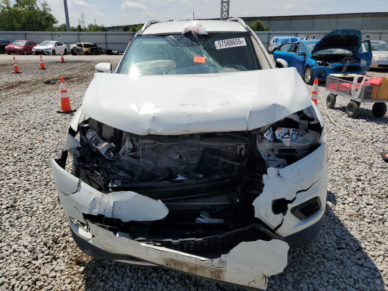 KNMAT2MV8GP640701 NISSAN ROGUE 2016