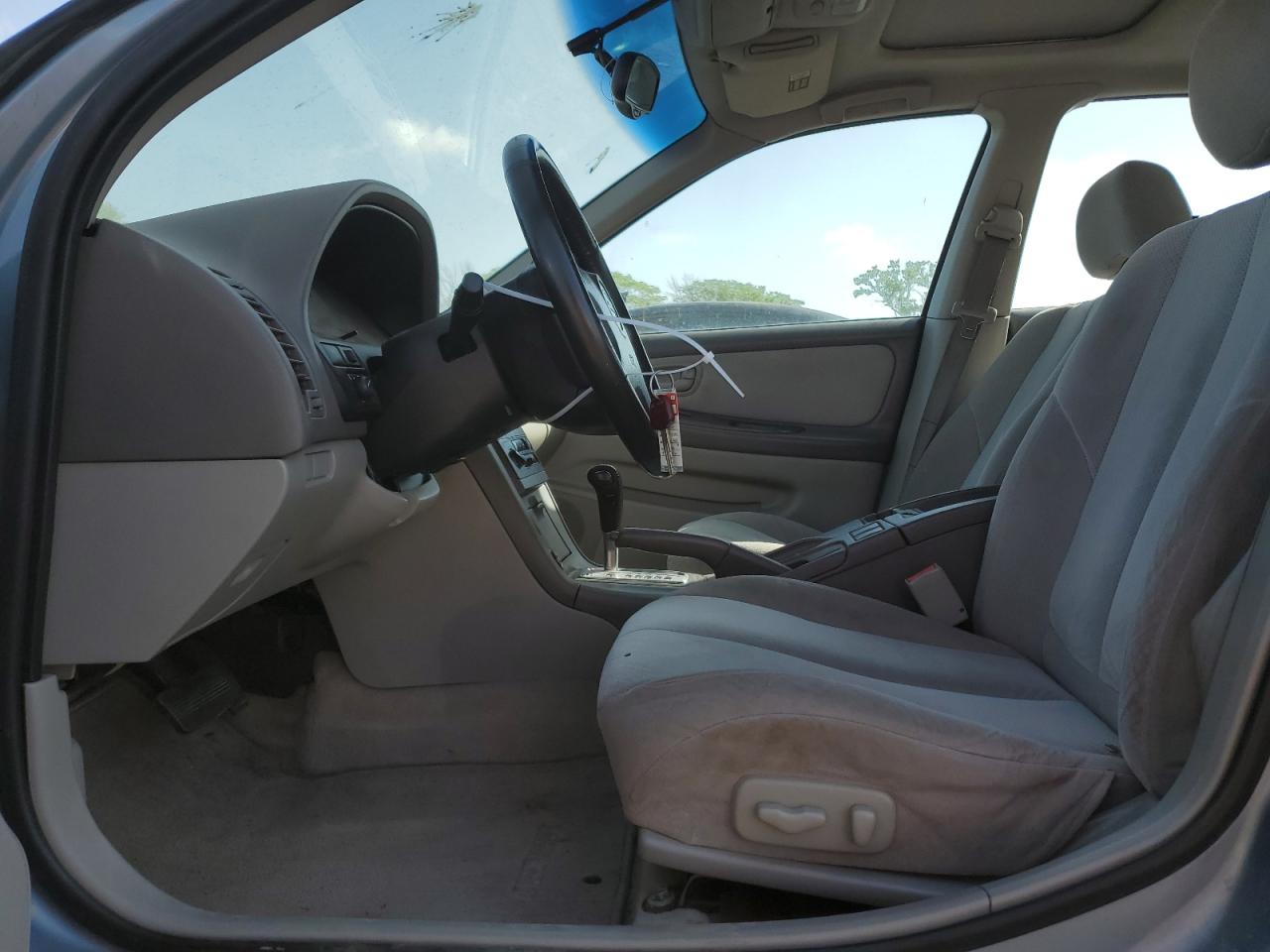 2001 Nissan Maxima Gxe VIN: JN1CA31DX1T612643 Lot: 57112725