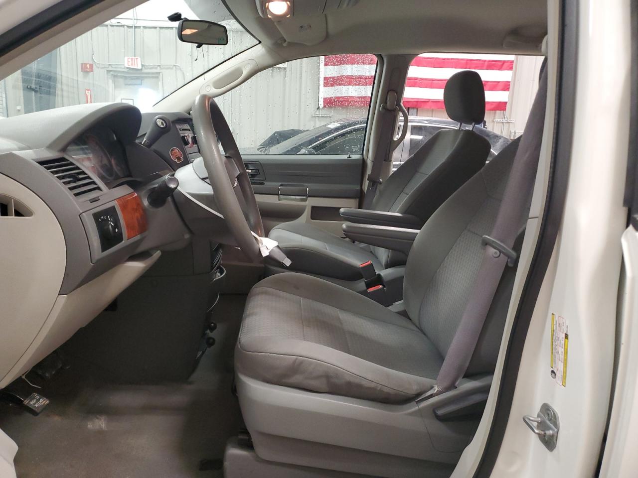 2008 Chrysler Town & Country Lx VIN: 2A8HR44H48R641355 Lot: 54889435