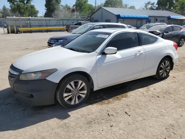 Купе HONDA ACCORD 2012 Белый