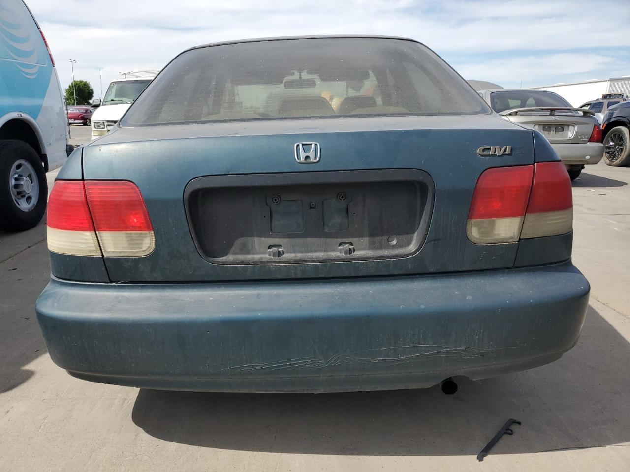 1998 Honda Civic Lx VIN: 2HGEJ6677WH548562 Lot: 57150185