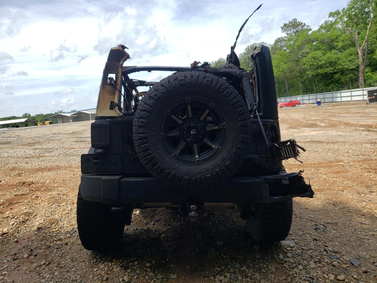 2017 Jeep Wrangler Unlimited Sahara VIN: 1C4BJWEG8HL557585 Lot: 54968375