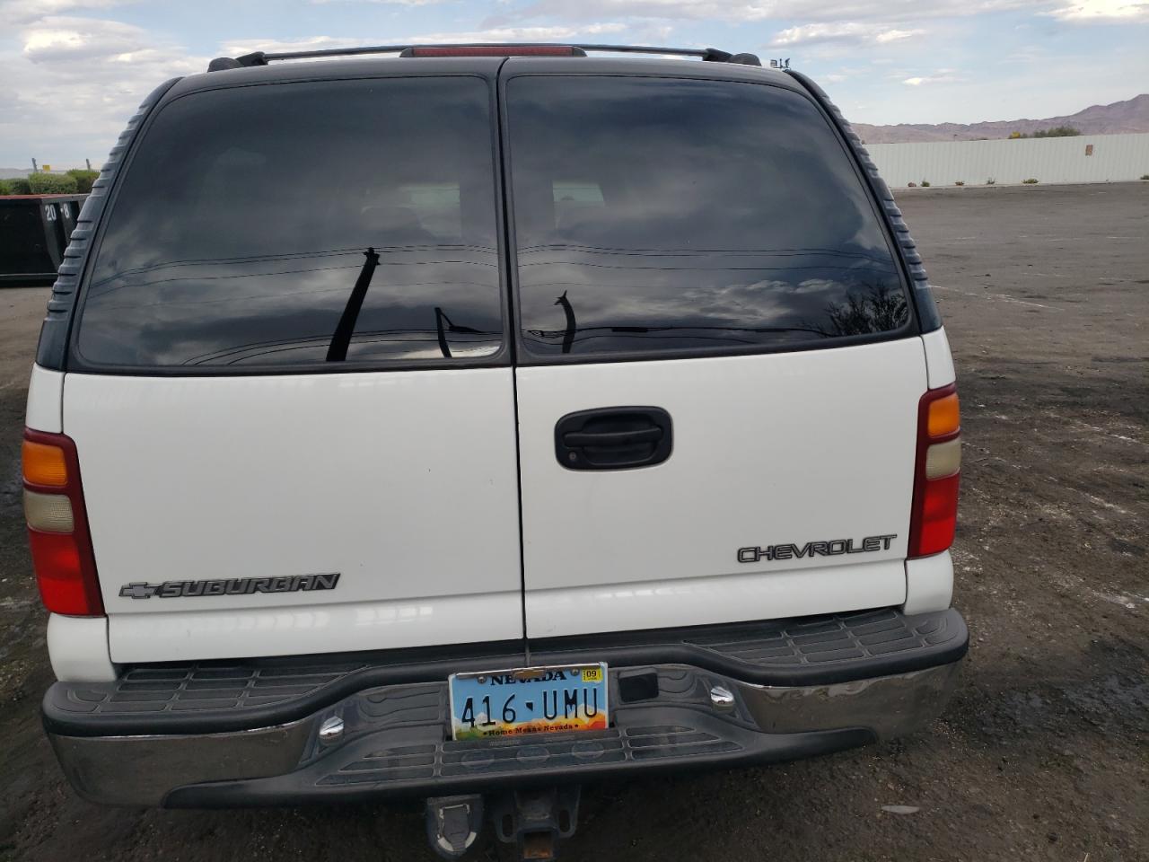 2001 Chevrolet Suburban C1500 VIN: 3GNEC16T81G222813 Lot: 55534705