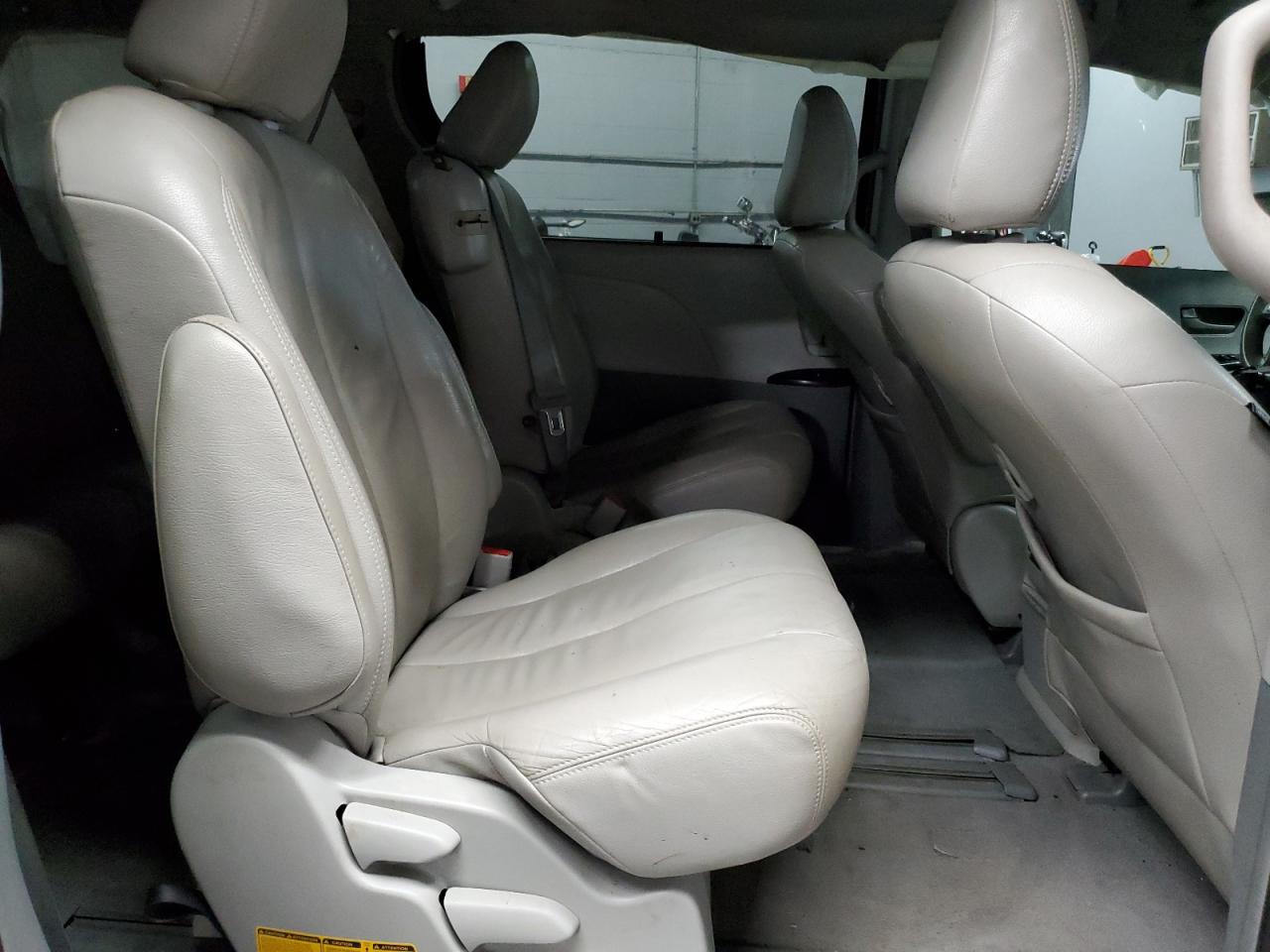 2011 Toyota Sienna Le VIN: 5TDKK3DC2BS064579 Lot: 56754655