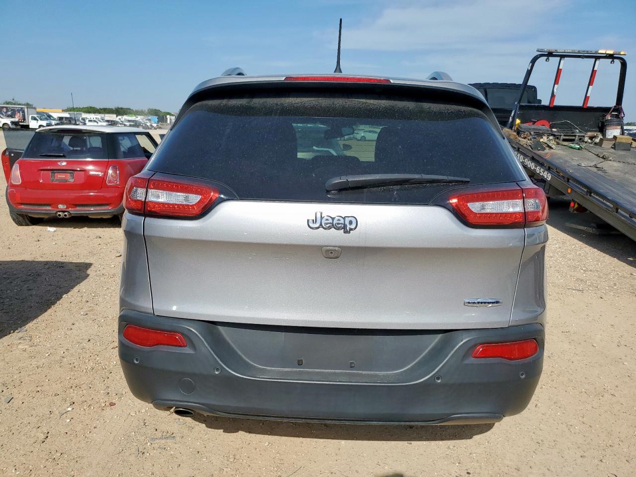 2018 Jeep Cherokee Latitude Plus VIN: 1C4PJLLB8JD615500 Lot: 55278135
