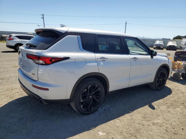  MITSUBISHI OUTLANDER 2023 Білий