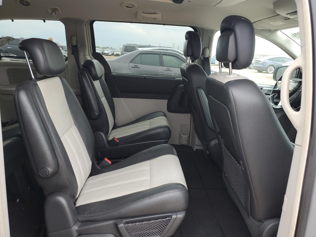 2010 Chrysler Town & Country Touring Plus VIN: 2A4RR8D19AR361291 Lot: 57585805