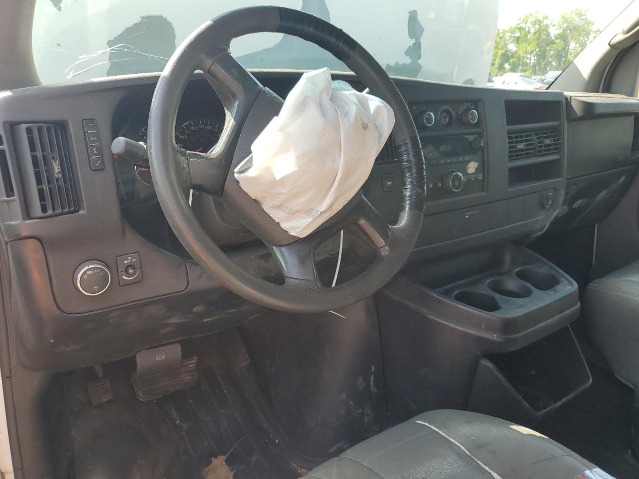 2008 Chevrolet Express G1500 VIN: 1GCFG15X881102704 Lot: 80451095