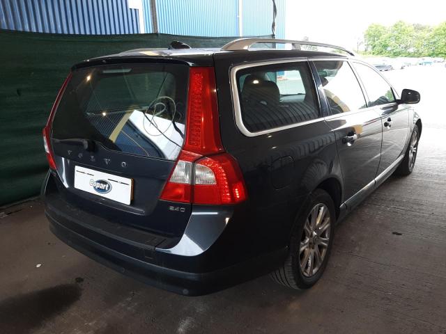 2009 VOLVO V70 SE LUX