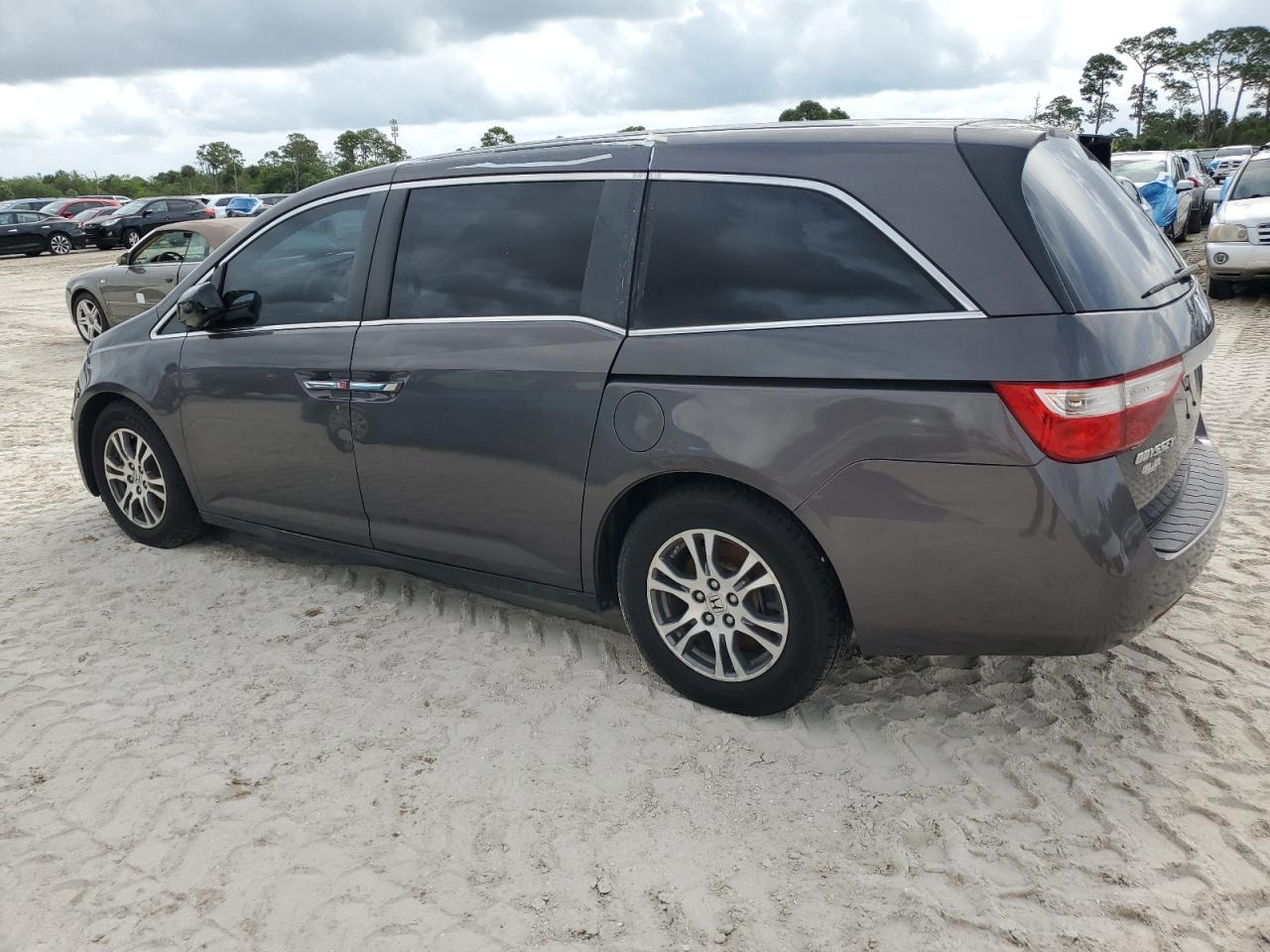 2013 Honda Odyssey - Image 2