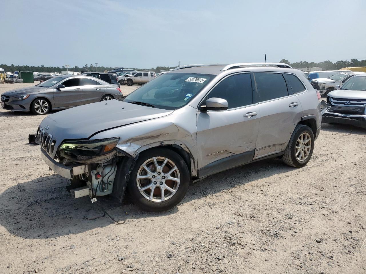 Image 1 of 2019 Jeep Grand Cherokee salvage vehicle - Lot #58076815 at Copart