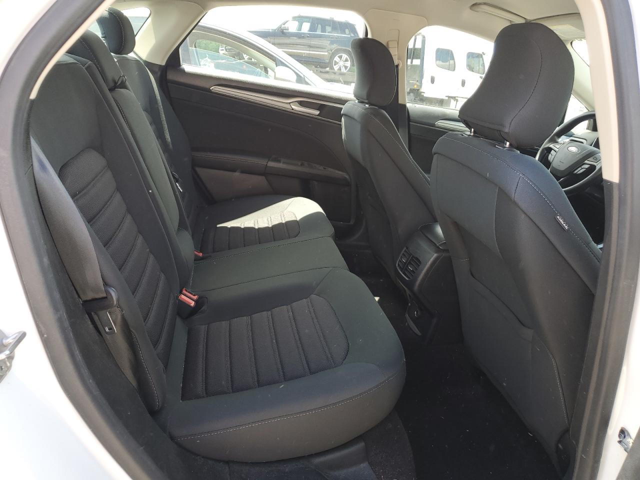 2019 Ford Fusion Se VIN: 3FA6P0LU9KR184061 Lot: 54031565