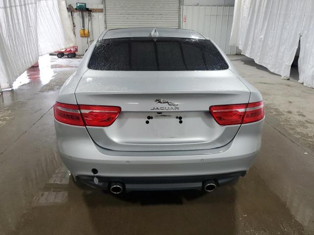  JAGUAR XE 2018 Silver