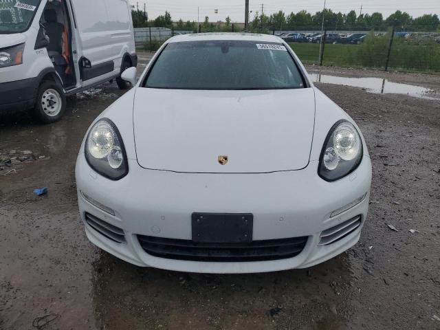  PORSCHE PANAMERA 2016 White