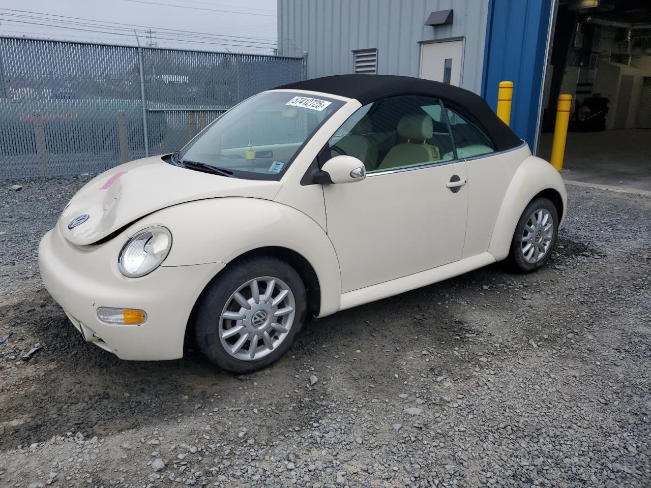 2005 Volkswagen New Beetle Gls на продаже в Elmsdale, NS - Front End