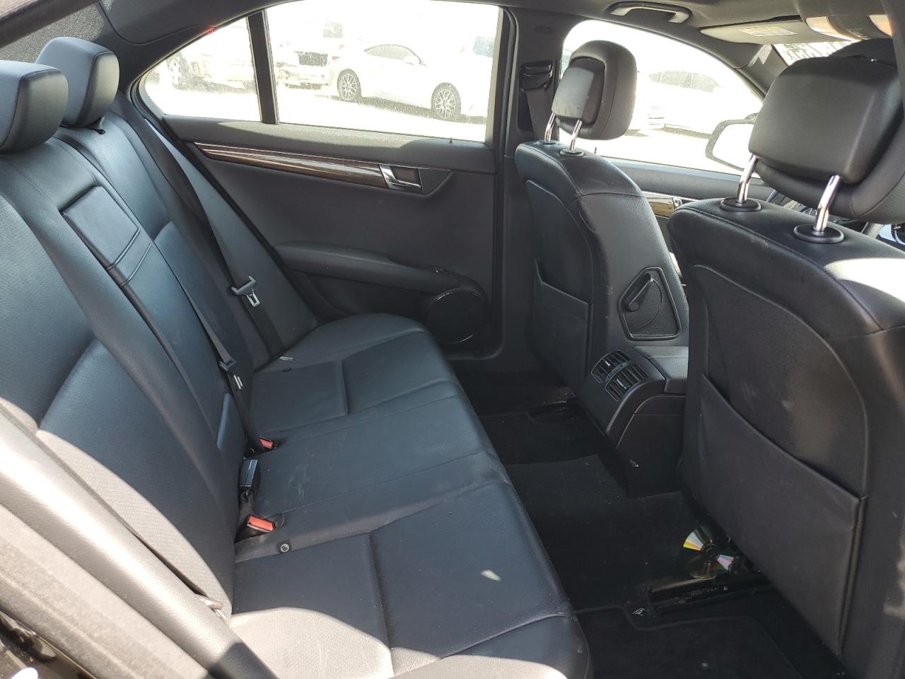 2008 Mercedes-Benz C 350 VIN: WDDGF56X98F015335 Lot: 57415735